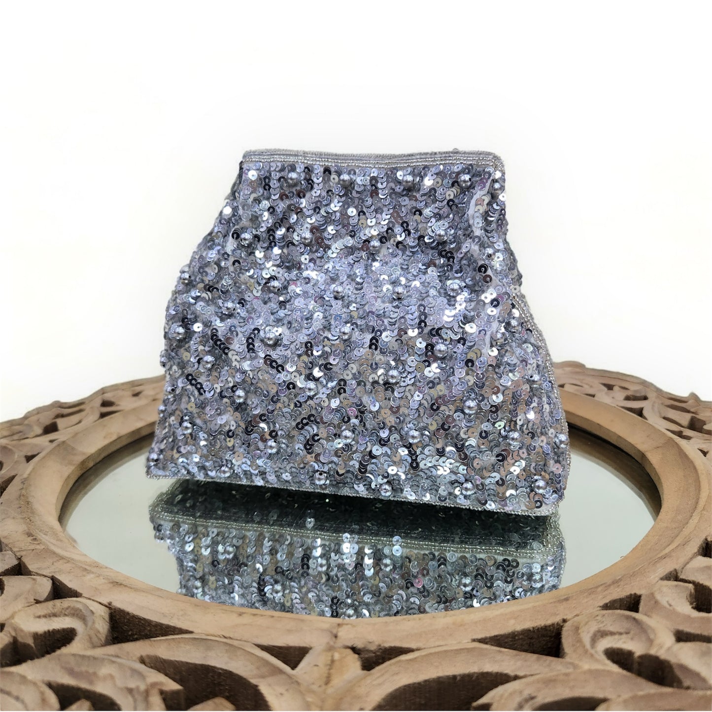 Sheen Silver Pearl Potli
