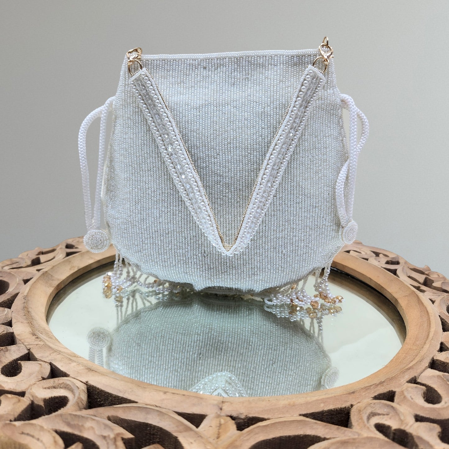 Nayraa White Rhinestone Potli