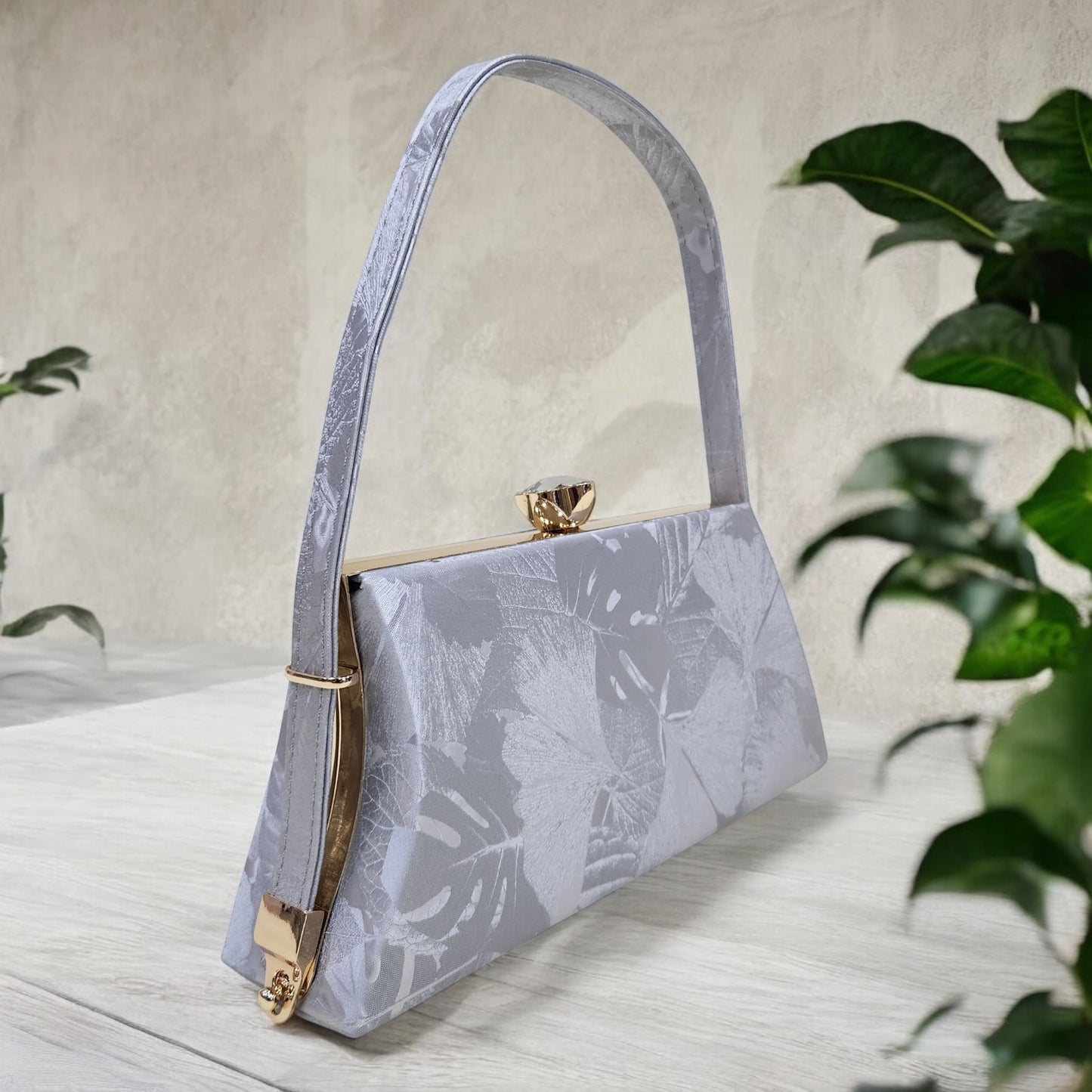 Trapezio Floral Silver Box Clutch