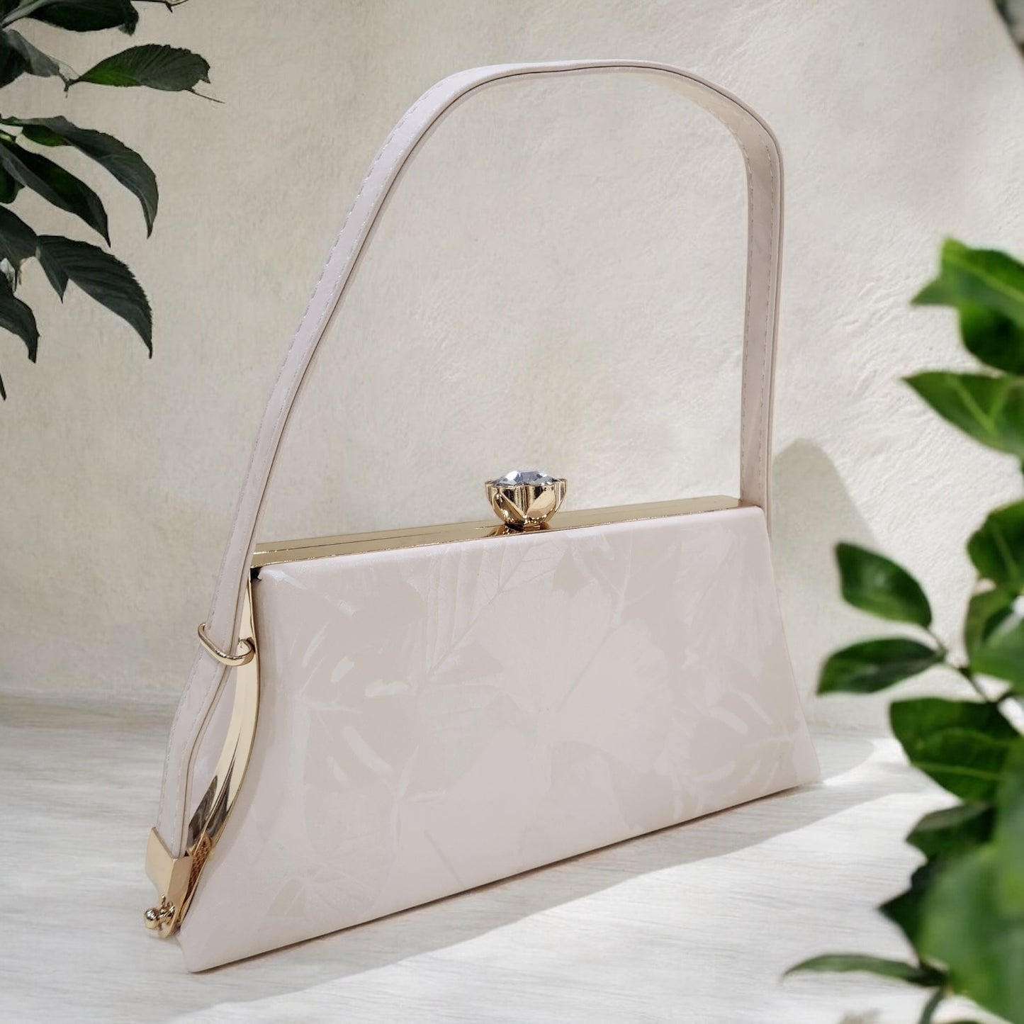 Trapezio Floral Beige Box Clutch