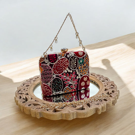 Jashn Wine Box Clutch