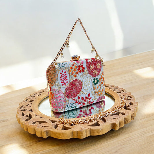 Jashn White Box Clutch