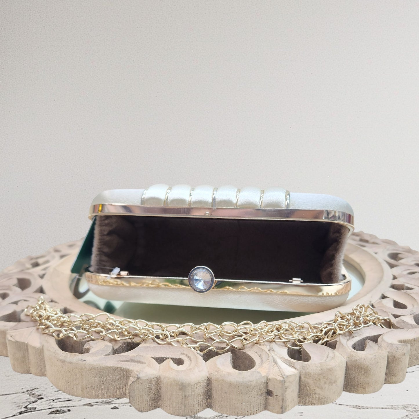 Elina Cream Box Clutch